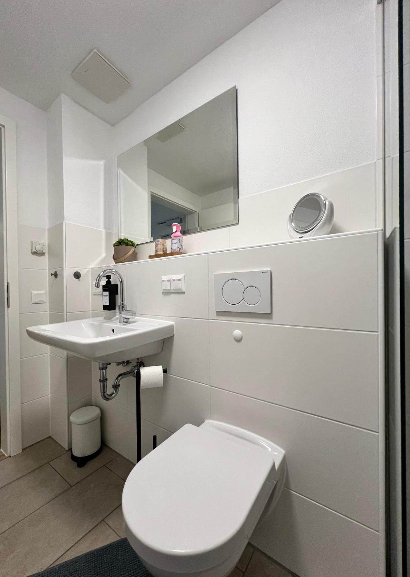 Moderne Wohnung Naehe Hbf-Lift-Tiefgarage-Contactless Check-In Hannover Eksteriør billede