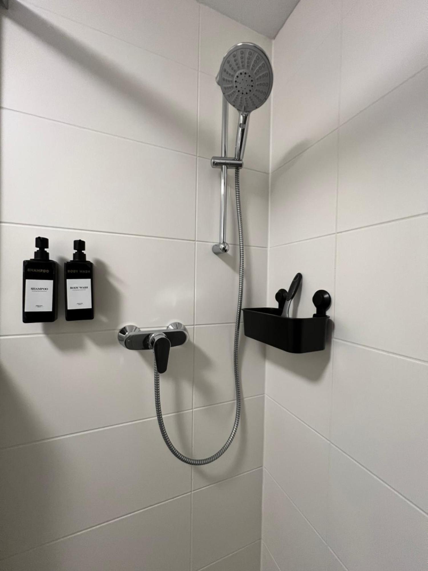 Moderne Wohnung Naehe Hbf-Lift-Tiefgarage-Contactless Check-In Hannover Eksteriør billede